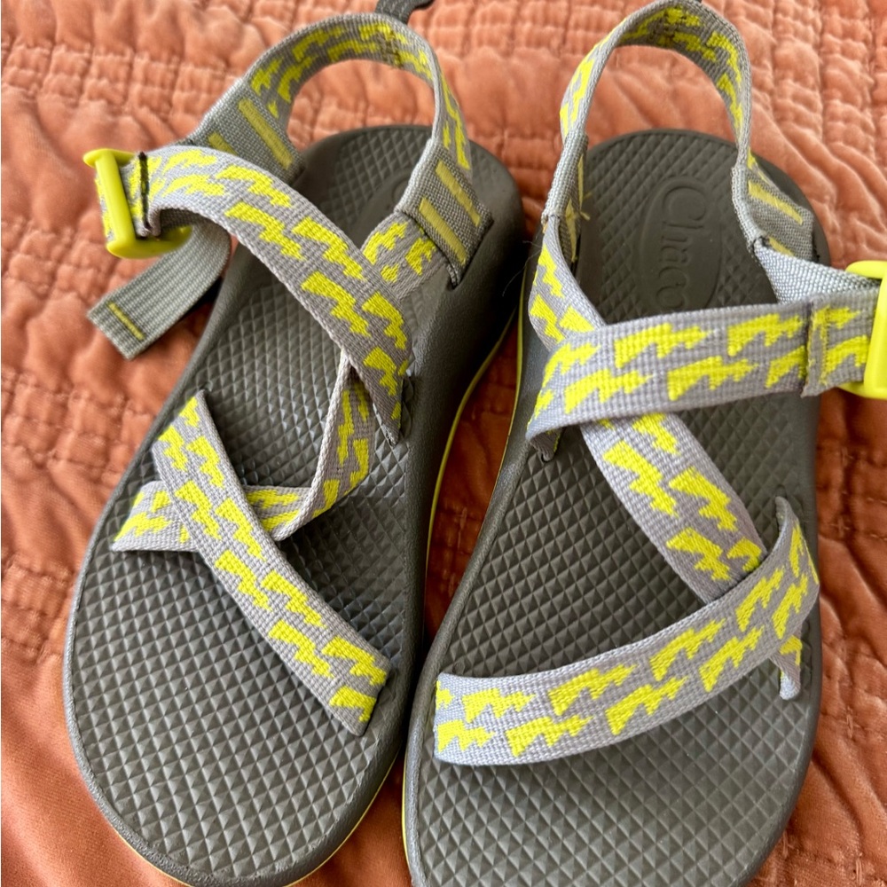 Chaco Kids Sandals - Gray and Yellow size 2
